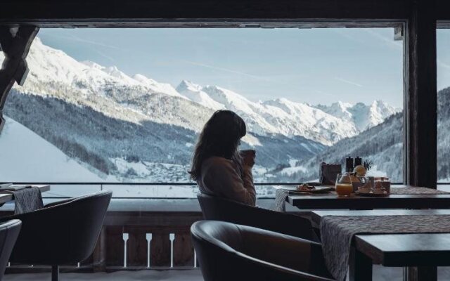 Mooser Hotel