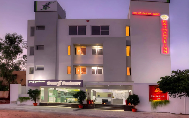 Hotel Rajmahal Inn