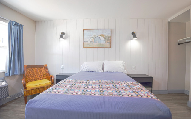 Sunrise Inn by OYO Titusville FL