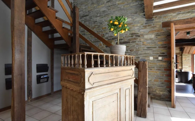 Alluring Farmhouse in Lavacherie with Hot Tub