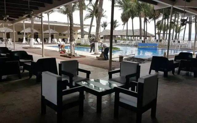 Izalco Hotel & Beach Resort