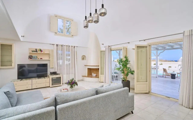 La Maison Luxurious Living