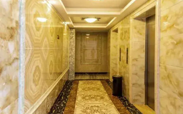 18th Haitian Holiday Theme Hotel