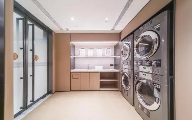 Ji Hotel Shenzhen Baoan Pingzhou Subway Station