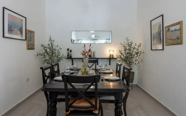 Arty Haven Spacious 3BR House in Larnaca