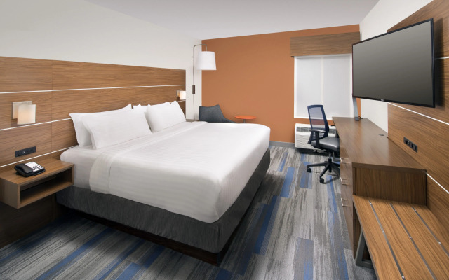 Holiday Inn Express & Suites College Park-University Area by IHG