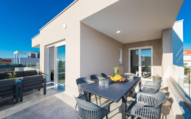 Pool apartments Villa Meteorite