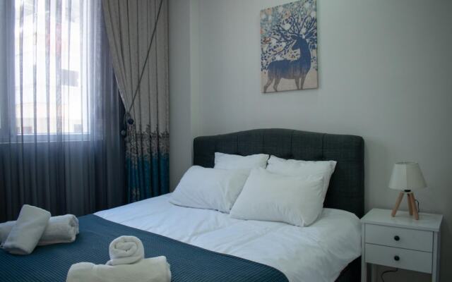 Modern Apartment Near Beach in Muratpasa