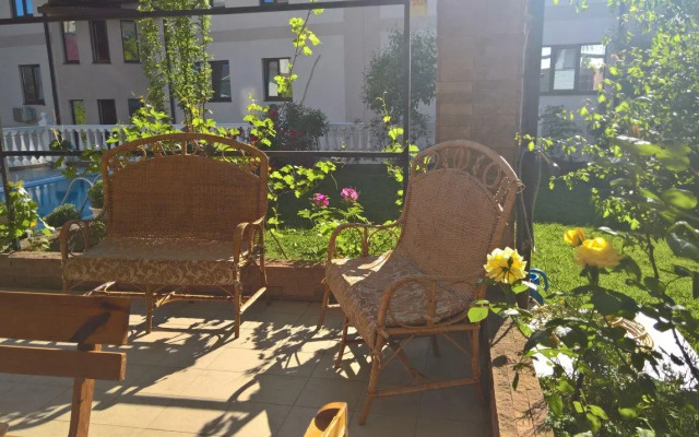 На Целинной