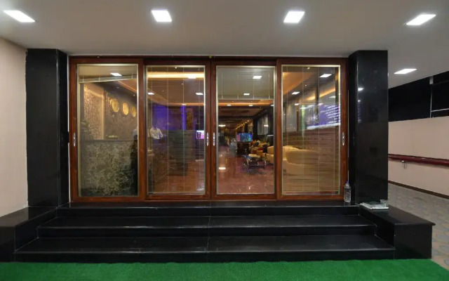 Hotel Sampath by OYO