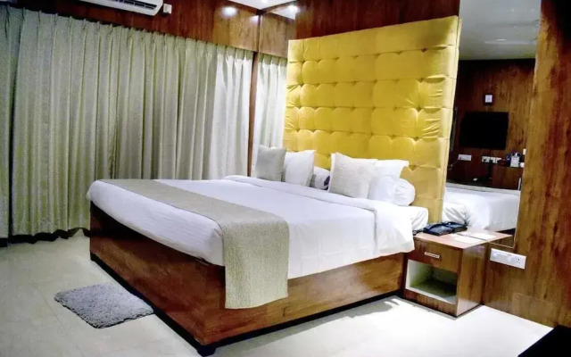 Hotel Radhika Regency