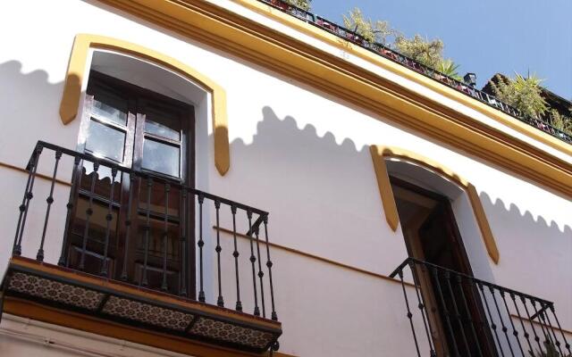 Triana Backpackers