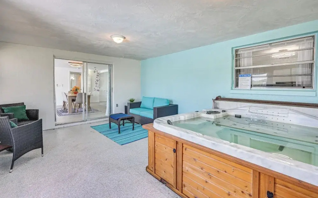 Sunset Views & Hot Tub: Lakefront Holiday Retreat!