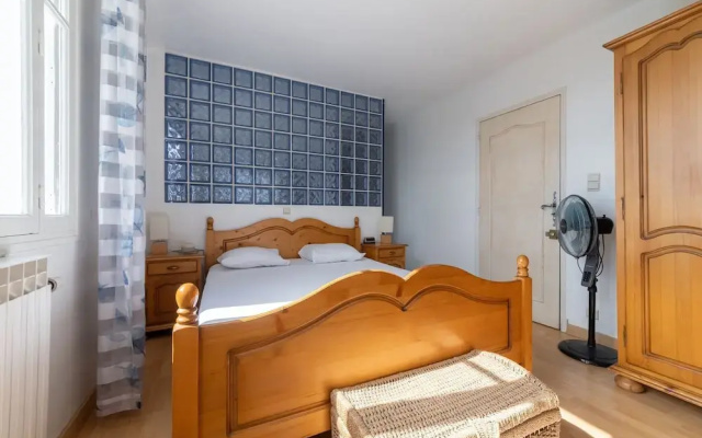 Lavish Villa in Carpentras With Private Swimming Pool