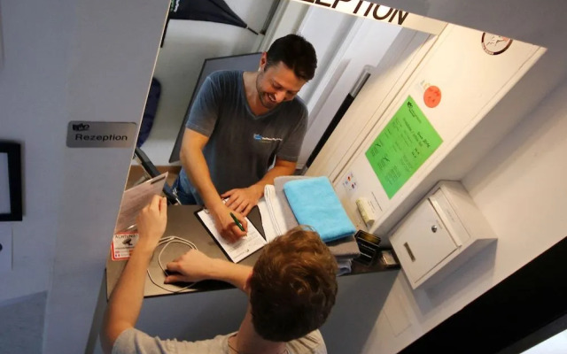 The Penny Pincher Inn - Hostel