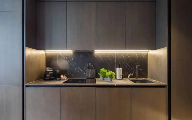 Amazing Roof Terrace Apartment 1-bedroom in London