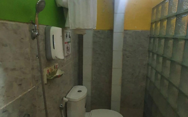 Homestay Gayatri Sawojajar near Univ. Negeri Malang Kampus 2 RedPartner