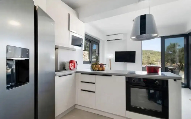 Villa Andria With 5 Bedrooms and 5 Bathrooms
