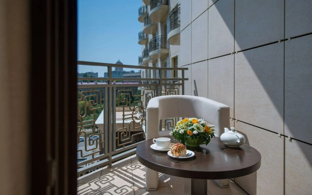 Ark Palace Hotel