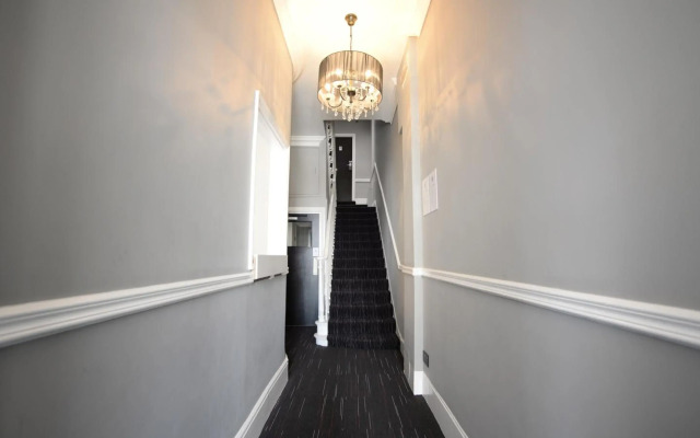 Airways Hotel London
