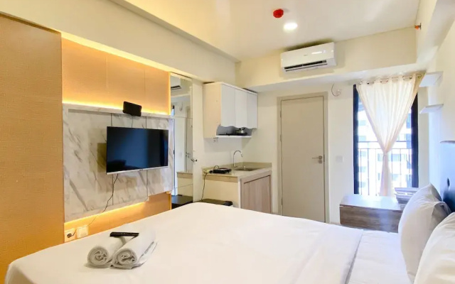 Modern Look Studio At Meikarta Apartment