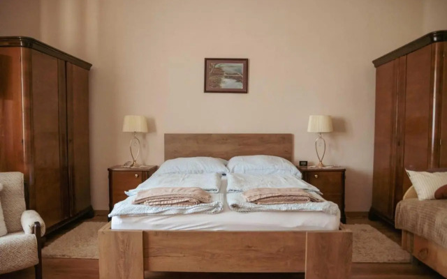 Dobay Apartman Gyula