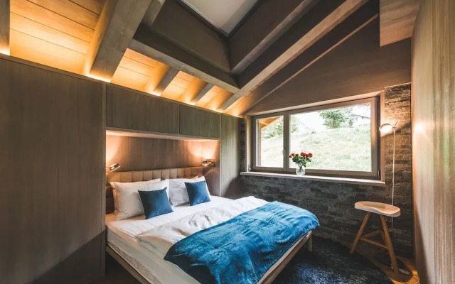 Mountain Exposure Luxury Chalets & Penthouses & Apartments