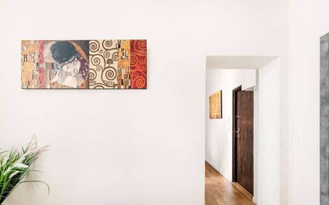 Hoza Luxury Apartments