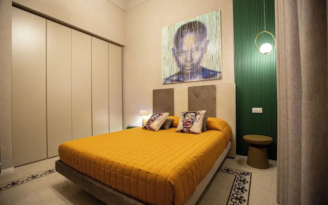 Reverse Art Hotel