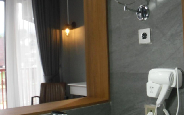 Sturgis Boutique Hotel Cipanas