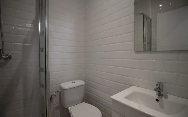 Apartamento de 2 Habitaciones en Puerta del Angel AZ2D