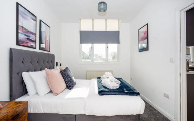 The Central Flat 4