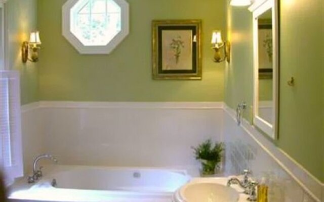 Halcyon Farm Bed & Breakfast