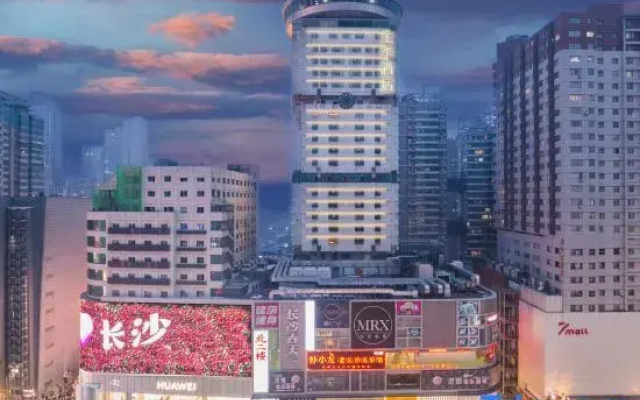 Ji Hotel (Changsha Wuyi Square IFS International Finance Center Hotel)