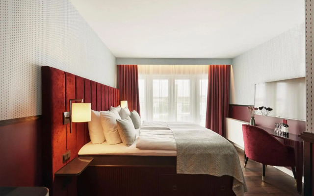 WIDE Hotel