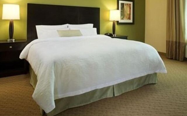 Hampton Inn & Suites Dallas/Frisco North-FieldhouseUSA