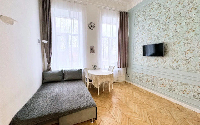 Apartments on Tavrichesky Street