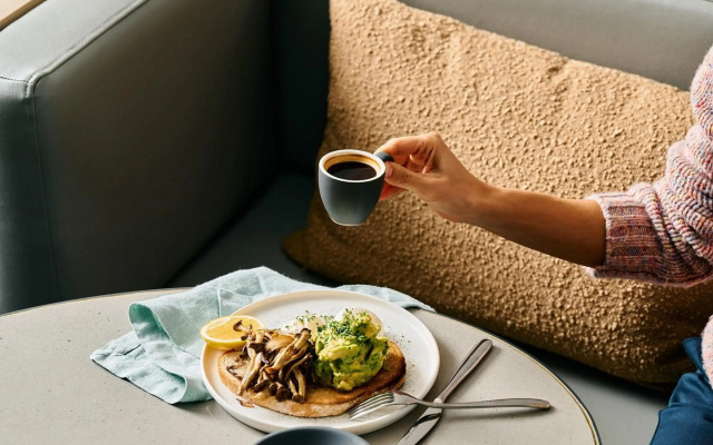 Courtyard By Marriott Melbourne Flagstaff Gardens
