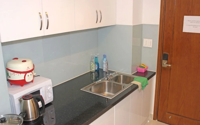 Le Hieu Apartment at Sky Center