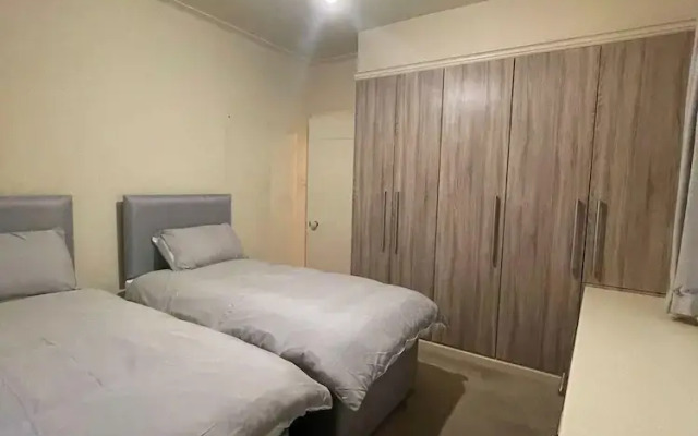 Charming Home in Huddersfield w/ Parking Petsok