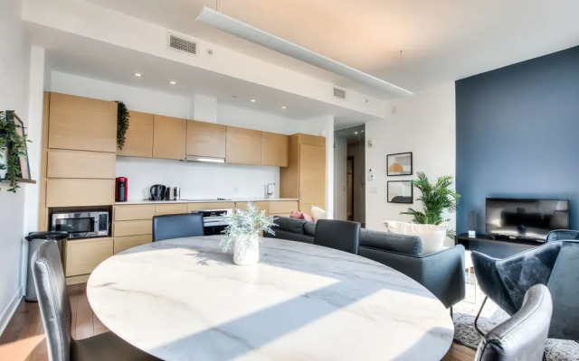 The taliane Superbe Condo 2BDR Montreal