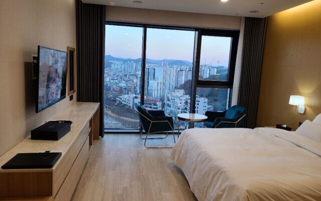 CS Hotel