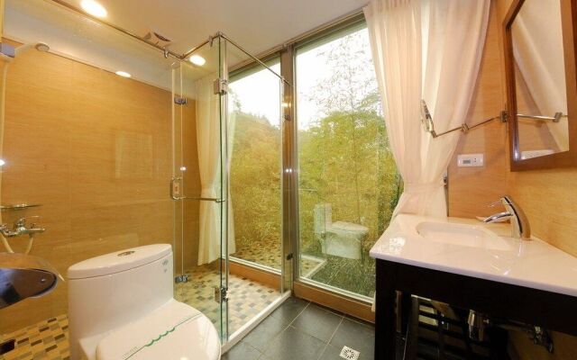shinmingshan holiday inn