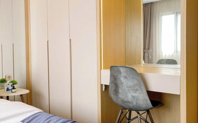 Modern Look 2Br At Puri Garden Apartment