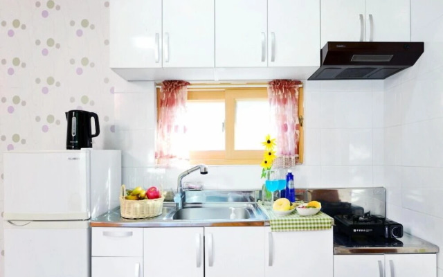 The Tree in the Lake