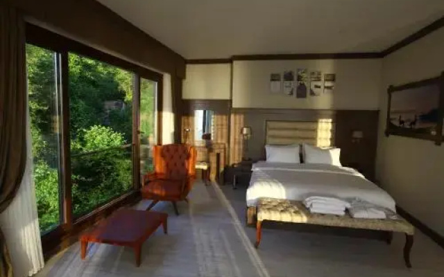 Şelale Otel