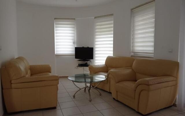 Bella Villa 6
