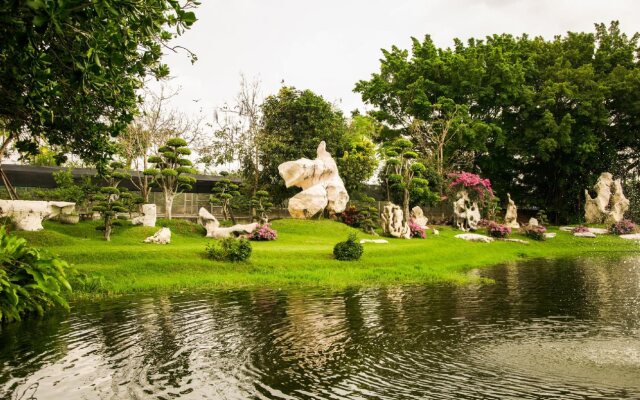 Rita Resort and Residence