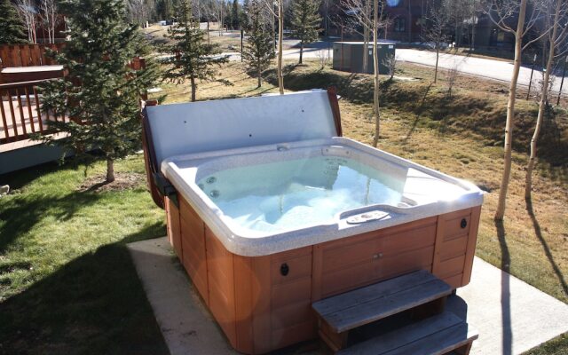 Highland Greens 17 By Peak Property Management