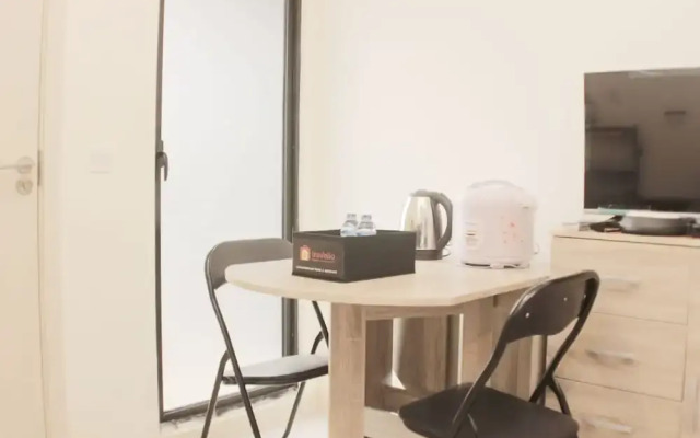 Warm And Cozy Studio At Meikarta Apartment